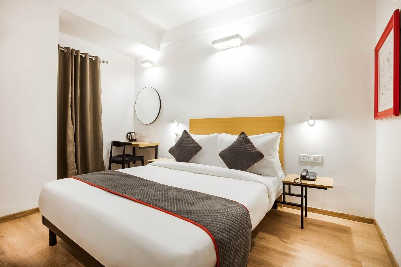 Super Townhouse Lords Inn Regency Manglia Exterior photo
