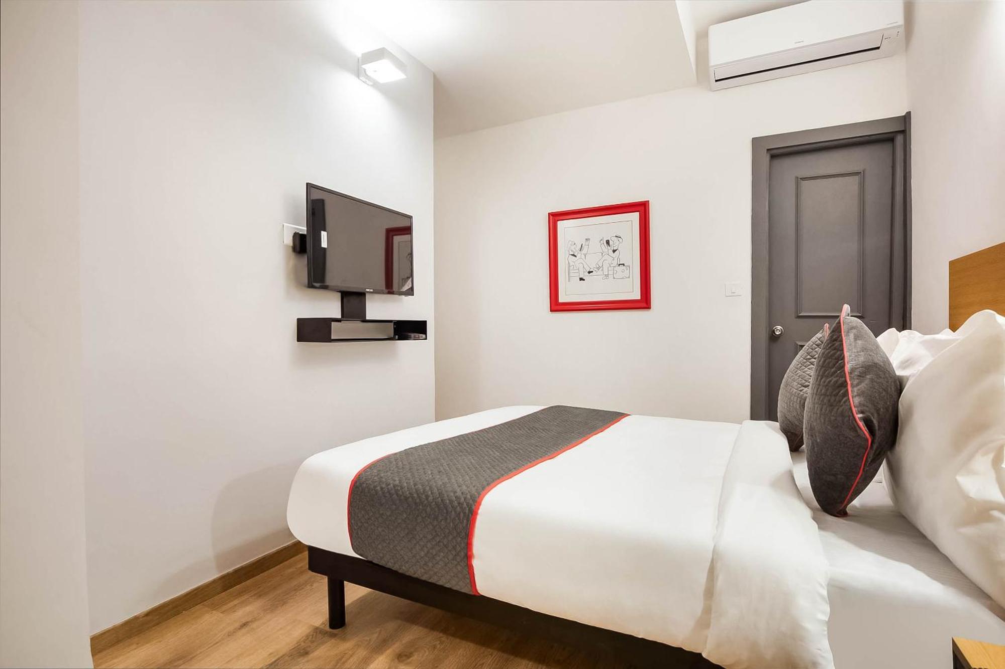 Super Townhouse Lords Inn Regency Manglia Exterior photo