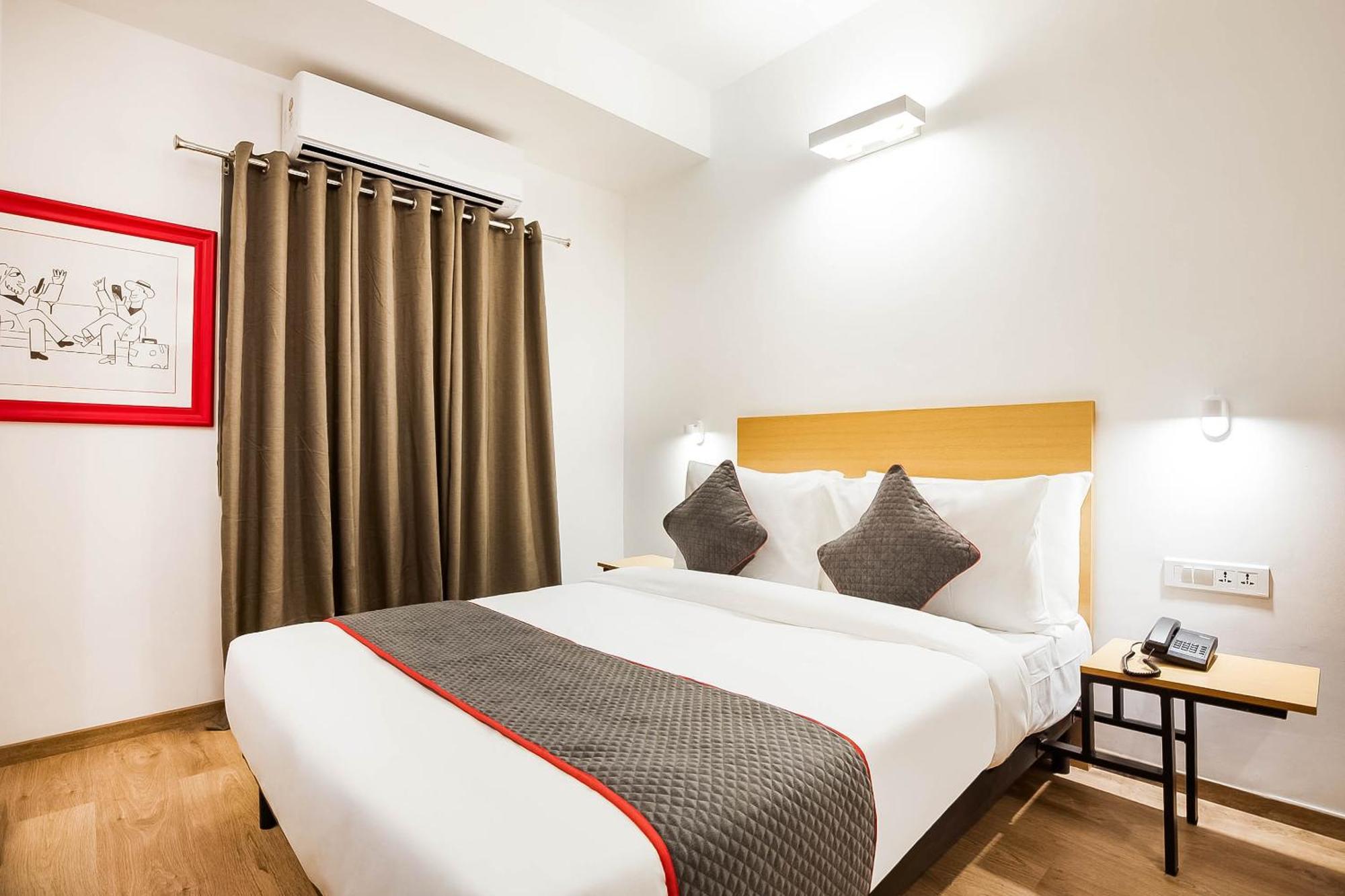Super Townhouse Lords Inn Regency Manglia Exterior photo